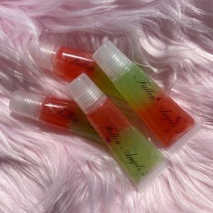Strawberry kiwi scented lipgloss